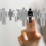 Trovare informazioni e indagare su una persona su Internet