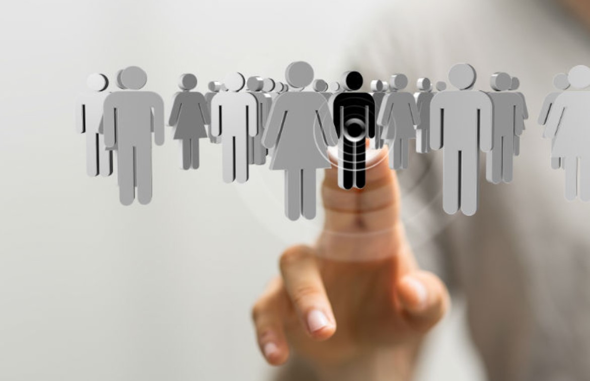 Trovare informazioni e indagare su una persona su Internet