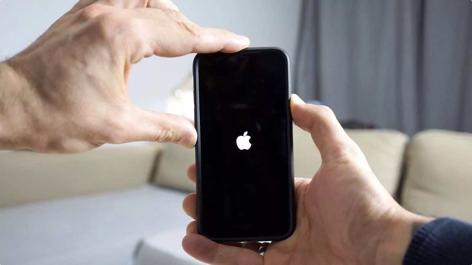 Hard Reboot iPhone