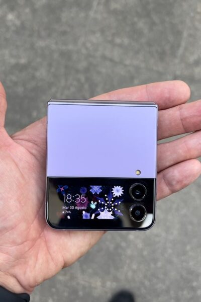 Samsung Galaxy Z Flip 4