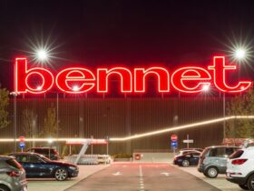 Bennet Insegna