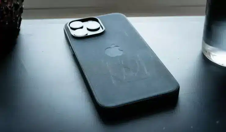 Nuove Cover Apple iPhone 15 Si Rovinano