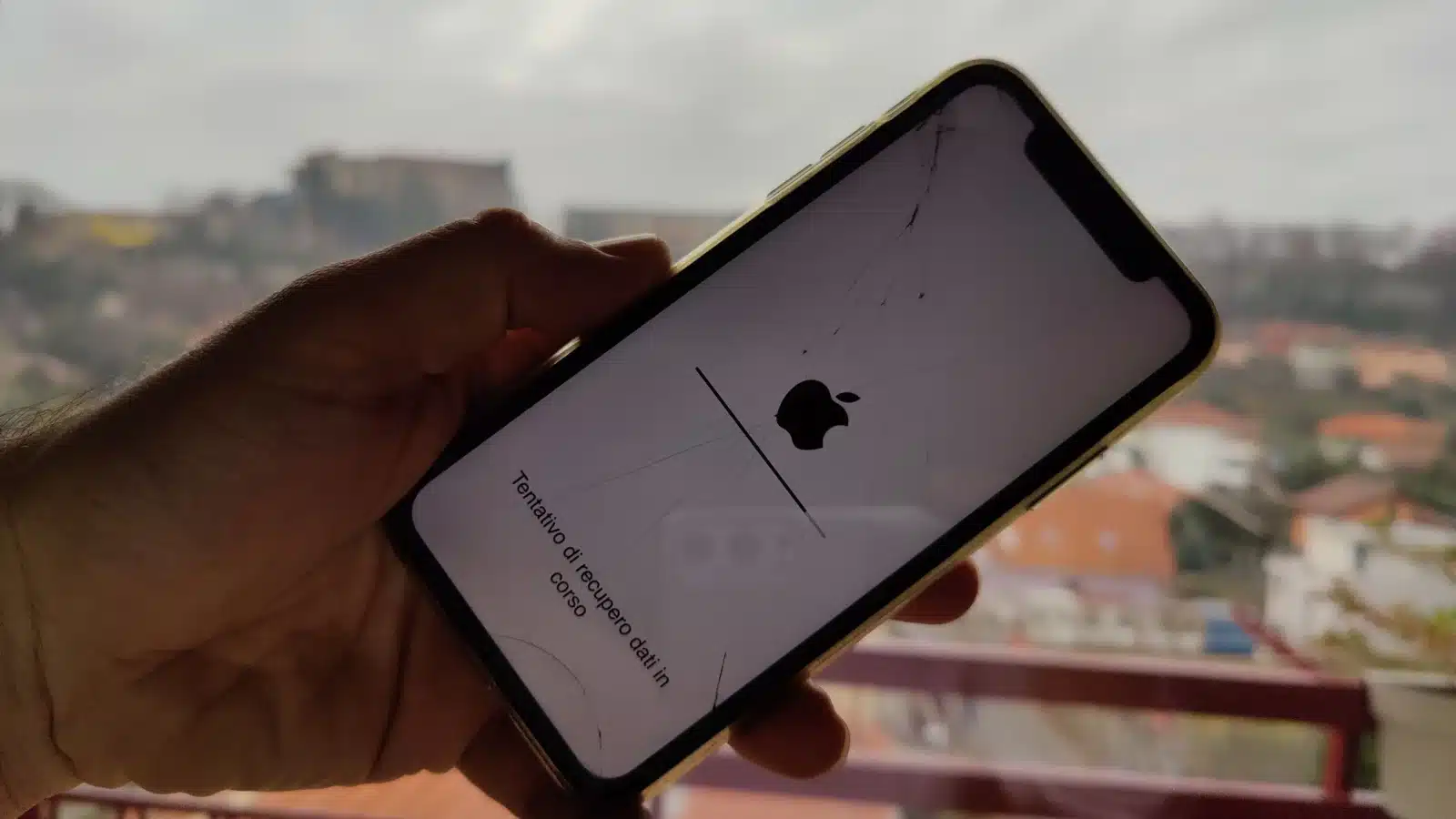 iPhone Tentativo di recupero dati in corso