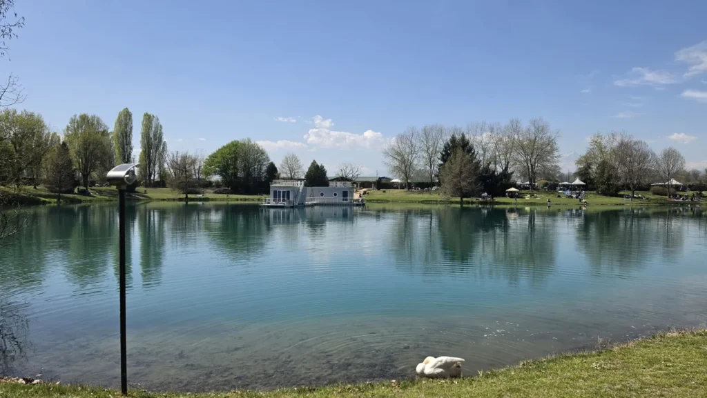 S26 Ultra Photo Sample HowTechIsMade.com (14)